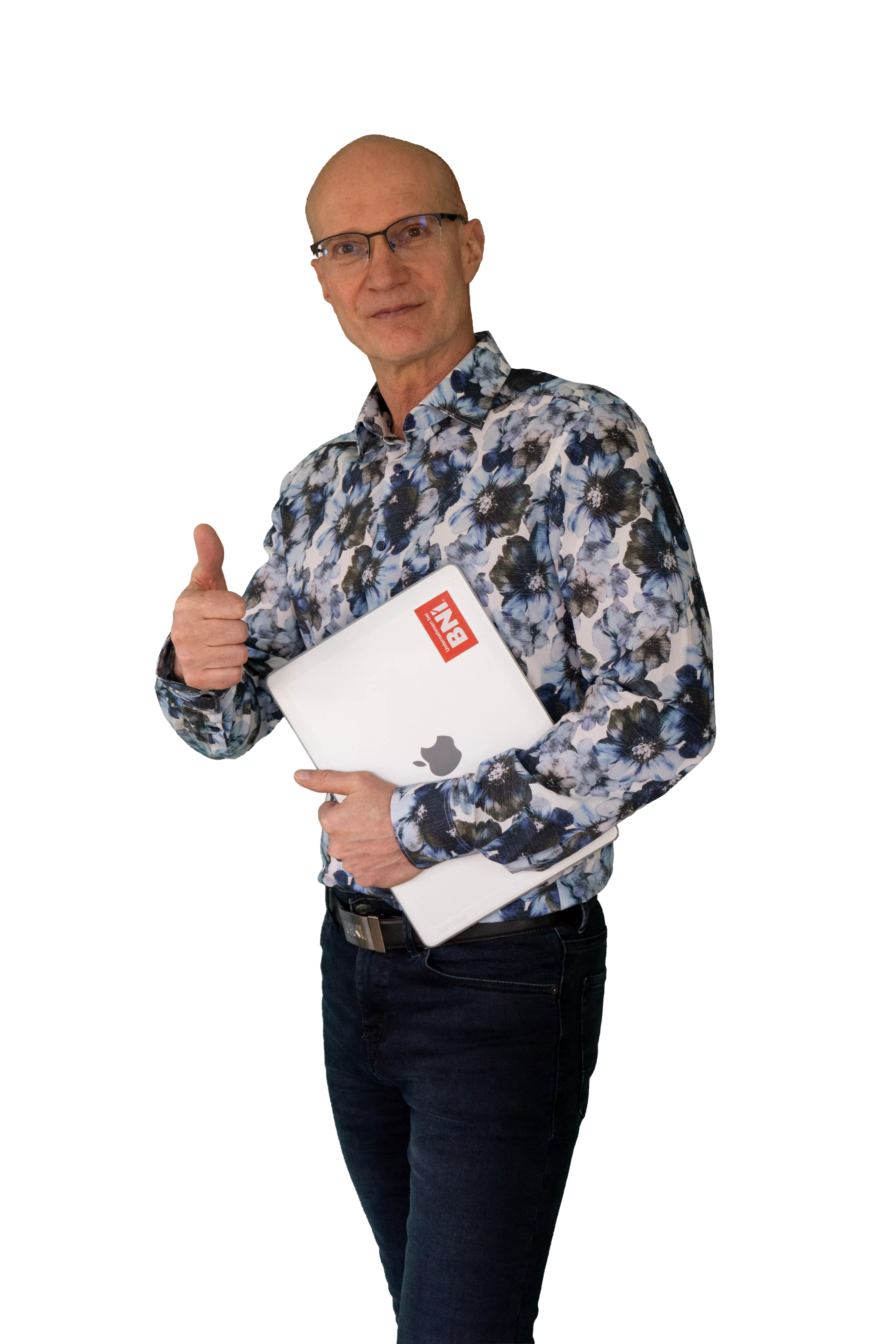 Lutz Thiel, Inhaber von LT web-solution, mit Laptop